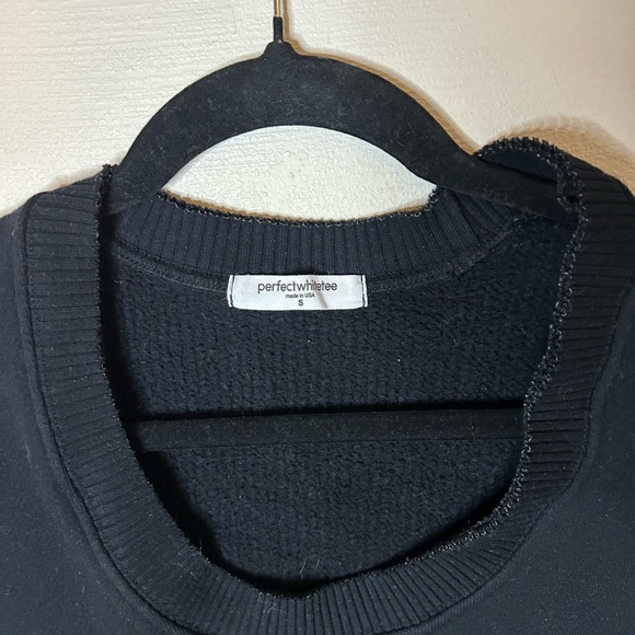 PERFECTWHITETEE JANIE FLEECE U NECK SWEATSHIRT IN BLACK SIZE SMALL - Picture 7 of 10